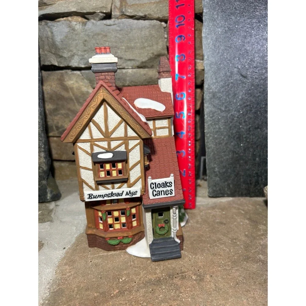 Dept 56 Bumpstead Nye Cloaks & Canes # 5808-4 with box and light